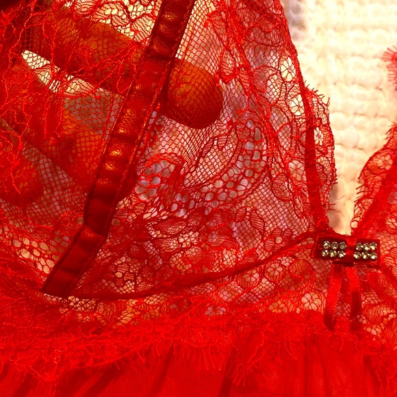 NWOT Luxury Italian Lace and tulle Babydoll Halter lingerie camisole , size M - Picture 3 of 8